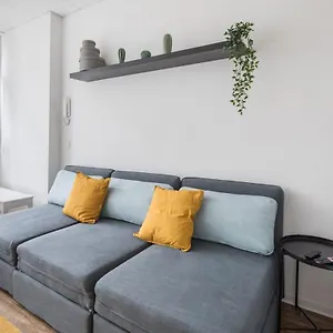 Spacious 2 Bedroom Apartment